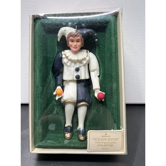 Vintage 1984 Hallmark Keepsake Ornament Holiday Jester Movable Arms/Legs READ‎ - Picture 3 of 4
